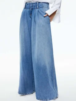 Women Alice and Olivia Anders Low Rise Pleated Jean